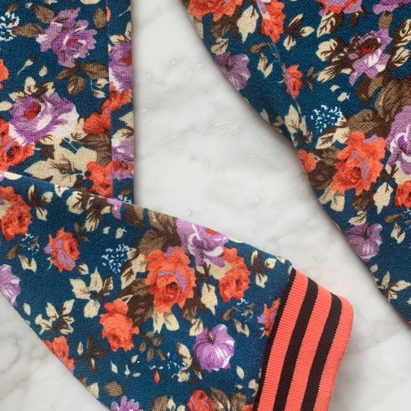 Wonderland by Orange sweater - Picture 5 of 10